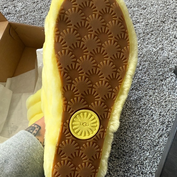 Ugg Slippers - Picture 3 of 4